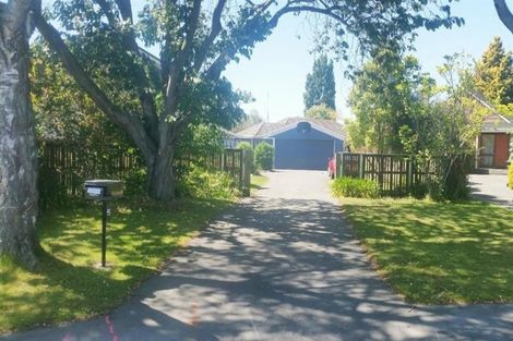 Photo of property in 5 Ostend Place, Avonhead, Christchurch, 8042