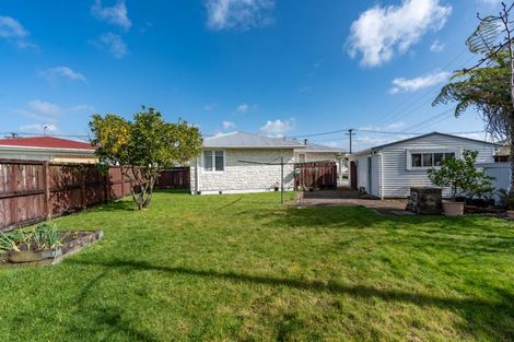 Photo of property in 18 Carrington Avenue, Hillcrest, Hamilton, 3216