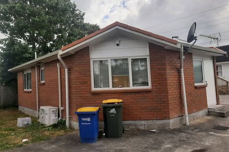 Photo of property in 1/92 Portage Road, New Lynn, Auckland, 0600