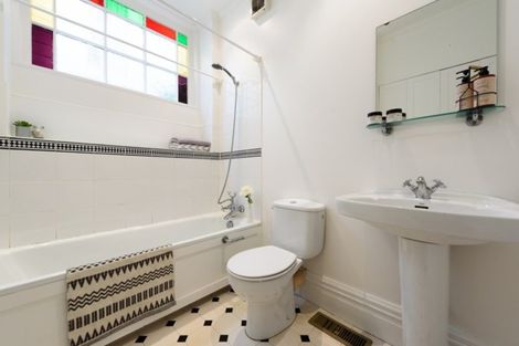Photo of property in 57f3 Central Terrace, Kelburn, Wellington, 6012