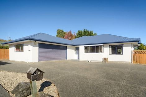 Photo of property in 27 Parnell Heights Drive, Kelvin Grove, Palmerston North, 4414