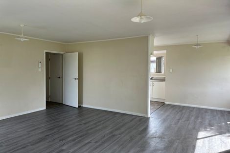 Photo of property in 1/2 Walter Strevens Drive, Conifer Grove, Takanini, 2112