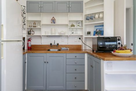 Photo of property in 22 Alberta Street, Acacia Bay, Taupo, 3330