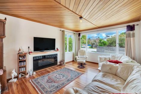 Photo of property in 38 Kashmir Road, Glen Eden, Auckland, 0602