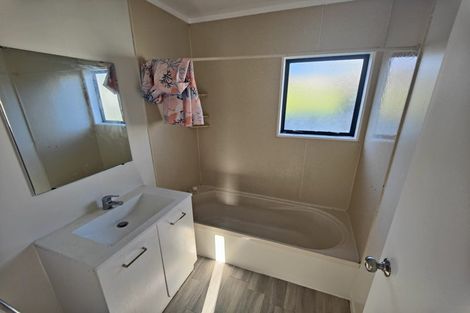 Photo of property in 77 Massey Street, Frankton, Hamilton, 3204