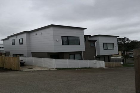 Photo of property in 9b Poruru Close, Papakura, 2110