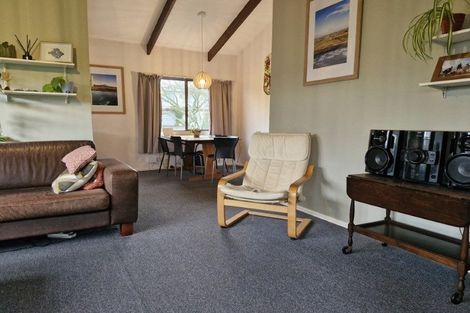 Photo of property in 6 Hickford Place, Okato, 4335