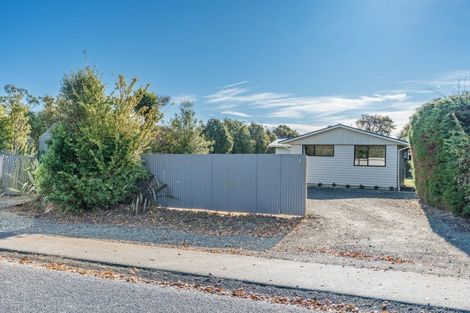 Photo of property in 5 Castle Street, Waihola, Milton, 9073