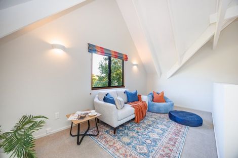 Photo of property in 20 Cashmere Drive, Fitzherbert, Palmerston North, 4410