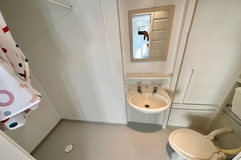 Photo of property in 26 Queen Street, Cambridge, 3434