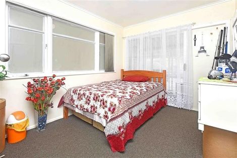 Photo of property in 1/2 Barrie Avenue, Papatoetoe, Auckland, 2025