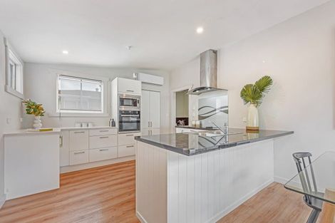 Photo of property in 9 Waimea Road, Nelson South, Nelson, 7010