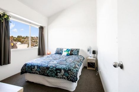 Photo of property in 8a Captain Scott Road, Glen Eden, Auckland, 0602