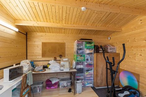 Photo of property in 16 Maunder Street, Marton, 4710