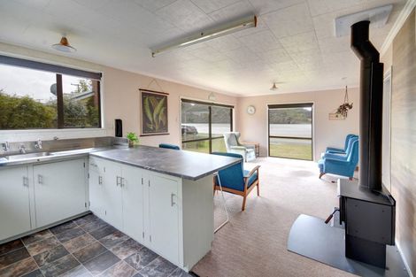 Photo of property in 25 Riverside Road, Taieri Mouth, 9091