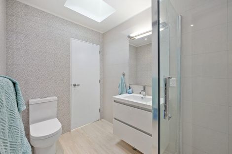 Photo of property in 1/252 Hibiscus Coast Highway, Orewa, 0931