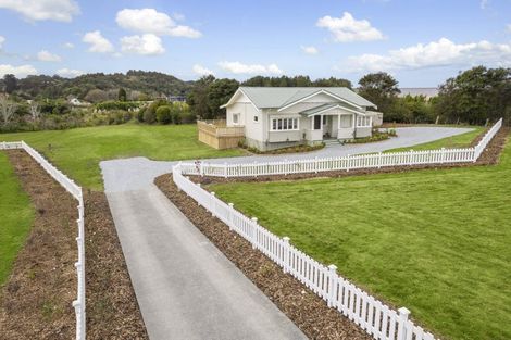 Photo of property in 35 Downer Access Road, Kaukapakapa, 0873