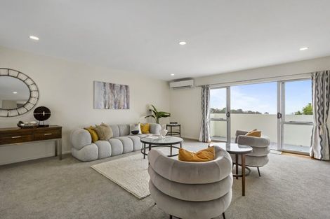 Photo of property in 1/22 Valley Road, Browns Bay, Auckland, 0630