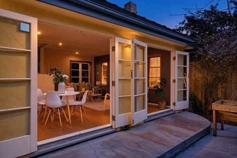 Photo of property in 25 Weka Road, Raumati Beach, Paraparaumu, 5032