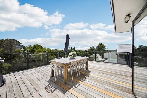 Photo of property in 38 Elliston Crescent, Stanmore Bay, Whangaparaoa, 0932