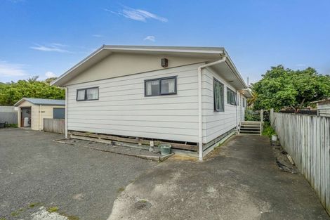 Photo of property in 49a Thatcher Street, Castlecliff, Whanganui, 4501