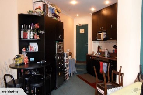 Photo of property in Terrace Garden Apartments, 2e/120 The Terrace, Wellington Central, Wellington, 6011