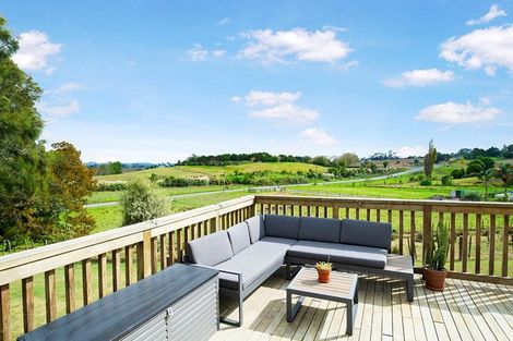 Photo of property in 141 Mangakura Road, Helensville, 0875