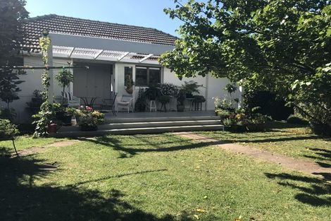 Photo of property in 6 Miro Road, Mangere Bridge, Auckland, 2022