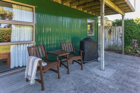 Photo of property in 33 Orua Lane, Hot Water Beach, Whitianga, 3591