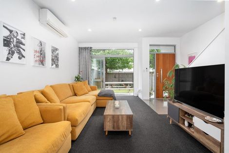 Photo of property in 11/59 The Parade, Island Bay, Wellington, 6023