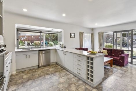 Photo of property in 11 Freshney Place, Hillpark, Auckland, 2102