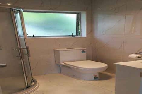 Photo of property in 41 Yeovil Road, Te Atatu Peninsula, Auckland, 0610