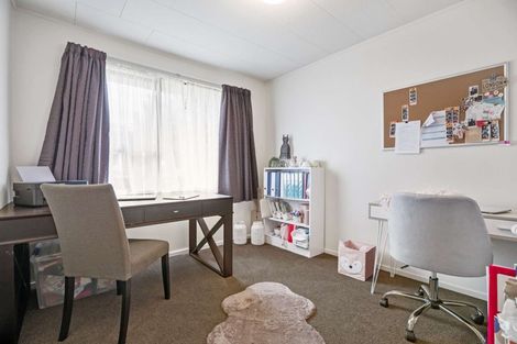 Photo of property in 70 Racecourse Road, Waiuku, 2123