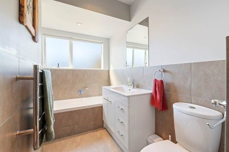 Photo of property in 1/14 Fitzwilliam Drive, Torbay, Auckland, 0630