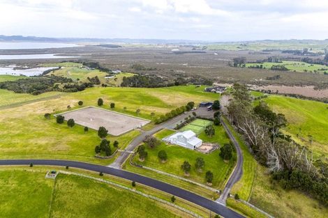 Photo of property in 143c Tuparekura Road, South Head, Helensville, 0874