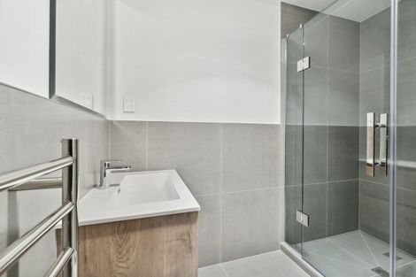 Photo of property in 143 Sykes Road, Weymouth, Auckland, 2103