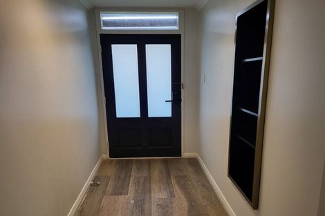 Photo of property in 12a Chapman Street, Newlands, Wellington, 6037