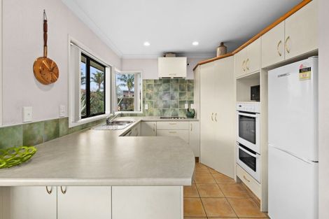 Photo of property in 2 Washington Place, Havelock North, 4130