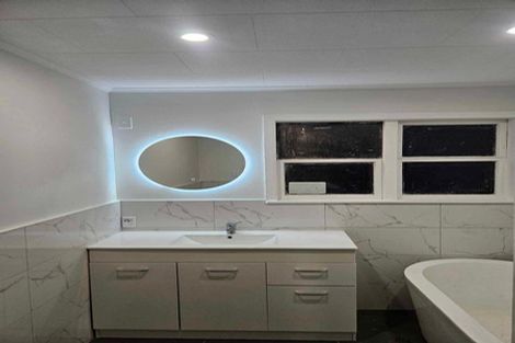 Photo of property in 8 Alston Avenue, Kelston, Auckland, 0602