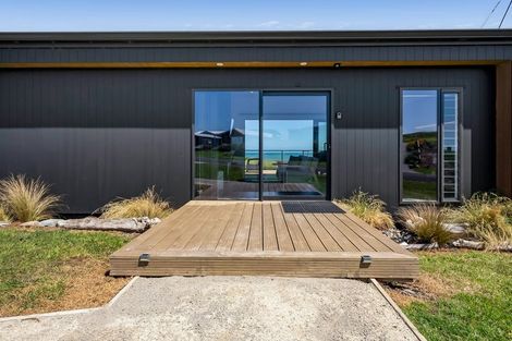 Photo of property in 21 Rosemount Road, Waverley, 4591