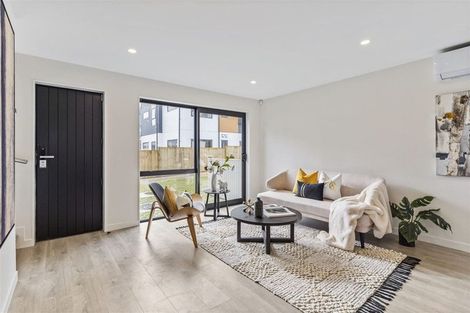 Photo of property in 2/62 Smythe Road, Henderson, Auckland, 0612