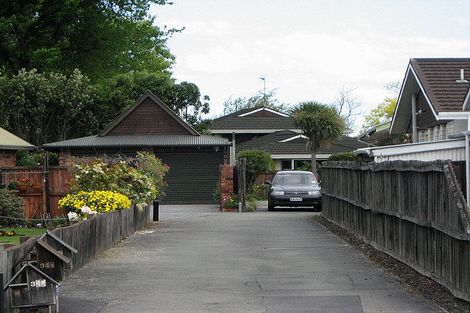 Photo of property in 2/34a Prestons Road, Redwood, Christchurch, 8051