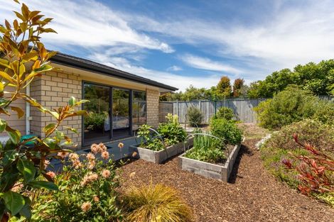 Photo of property in 4 Pateke Way, Paraparaumu Beach, Paraparaumu, 5032