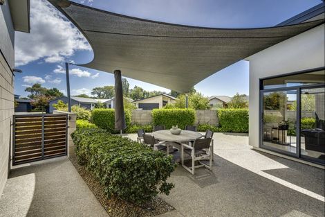 Photo of property in 7 Raven Grove, Havelock North, 4130