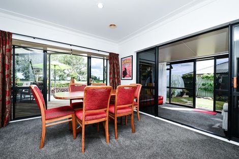 Photo of property in 22 Reynolds Drive, Glenview, Hamilton, 3206