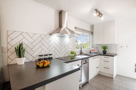 Photo of property in 1/17 Havenwood Place, Birkenhead, Auckland, 0626