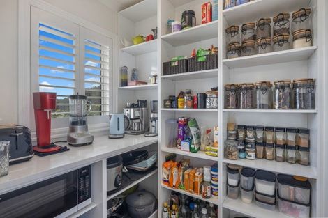 Photo of property in 30 Grumman Lane, Newlands, Wellington, 6037