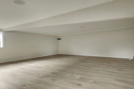 Photo of property in 5 Lane Road, Weymouth, Auckland, 2103