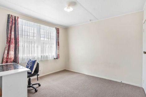 Photo of property in 2/84 Portage Road, New Lynn, Auckland, 0600