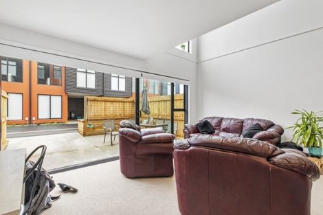 Photo of property in 17/17 Owens Place, Mount Maunganui, 3116